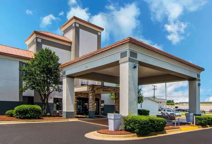 Отель Clarion Pointe South Boston  Danville East