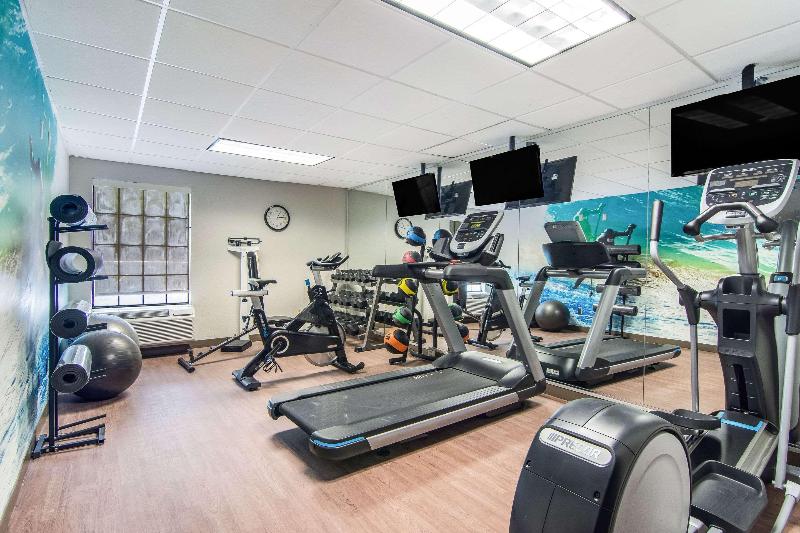 Отель Clarion Pointe South Boston  Danville East