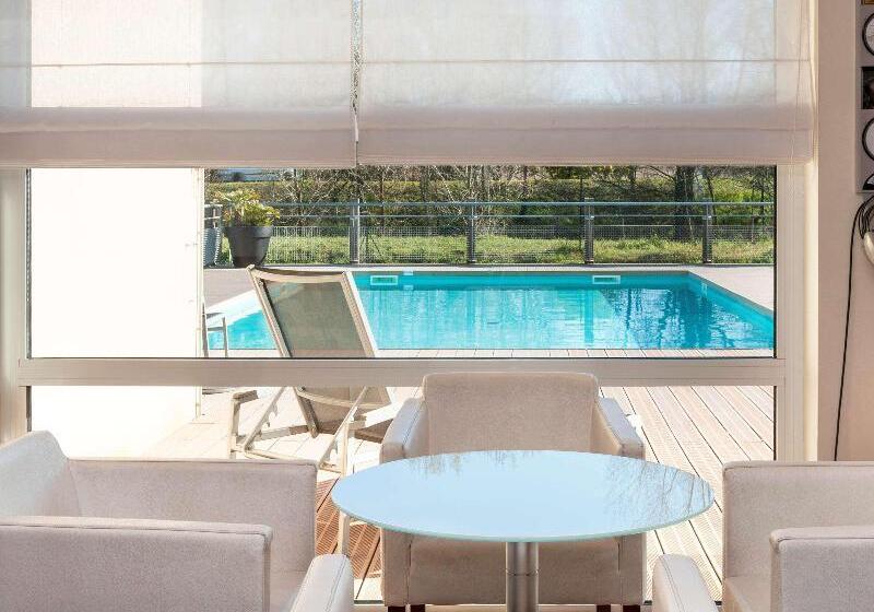 ホテル Ibis Golfe De Sainttropez