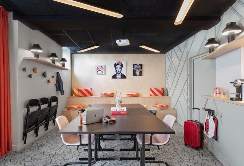 فندق Moxy Amiens