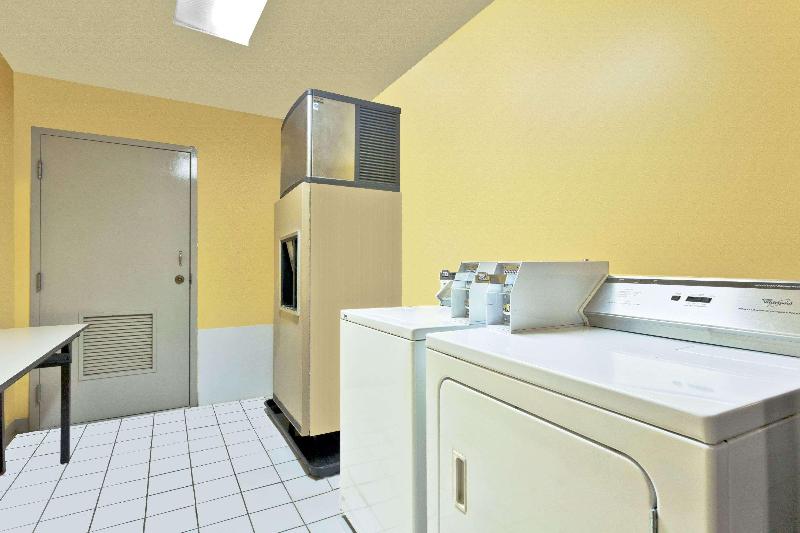 酒店 Super 8 By Wyndham Franklin Hwy 31