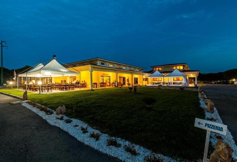 Petri Marini Hotel & Resort