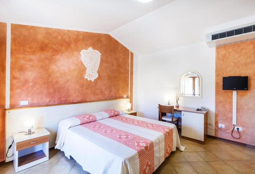 Petri Marini Hotel & Resort