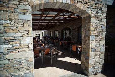 Valis Resort