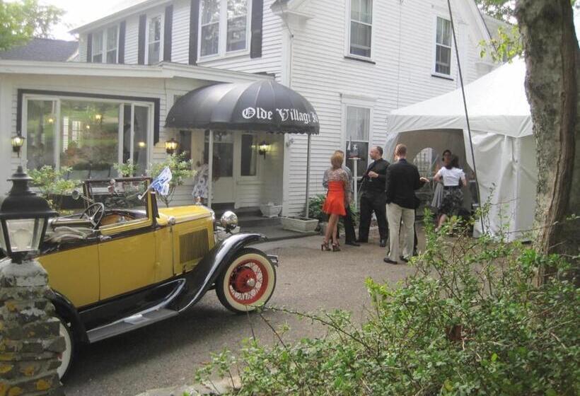 הוסטל The Olde Village Inn