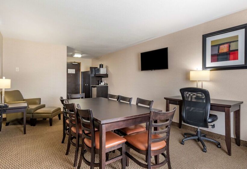 هتل Best Western Bonnyville Inn & Suites
