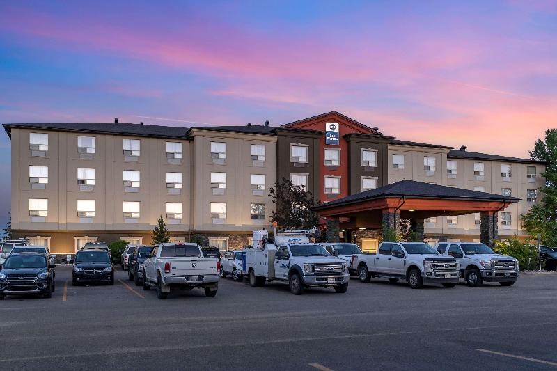هتل Best Western Bonnyville Inn & Suites
