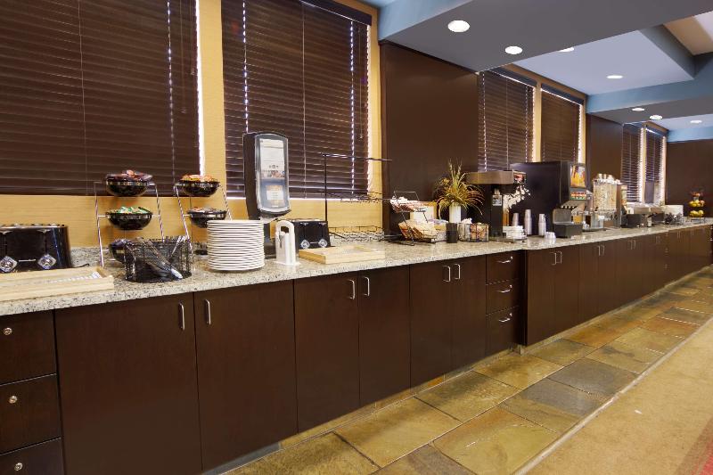 هتل Best Western Bonnyville Inn & Suites