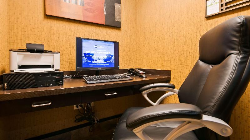 هتل Best Western Bonnyville Inn & Suites