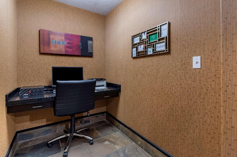 هتل Best Western Bonnyville Inn & Suites