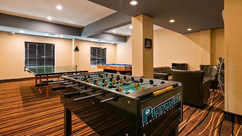 هتل Best Western Bonnyville Inn & Suites