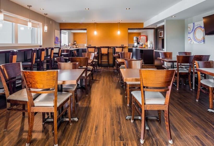 هتل Best Western Plus Montlaurier