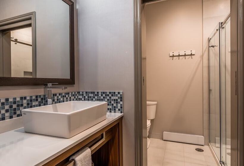 هتل Best Western Plus Montlaurier