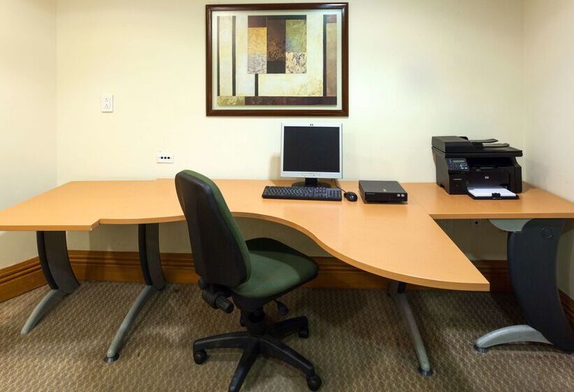 فندق Best Western Plus Nuevo Laredo Inn & Suites