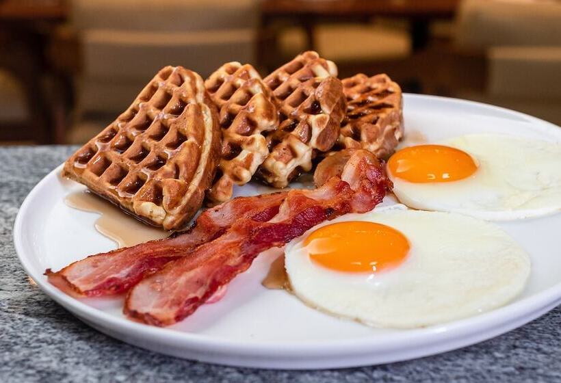 فندق Best Western Plus Nuevo Laredo Inn & Suites