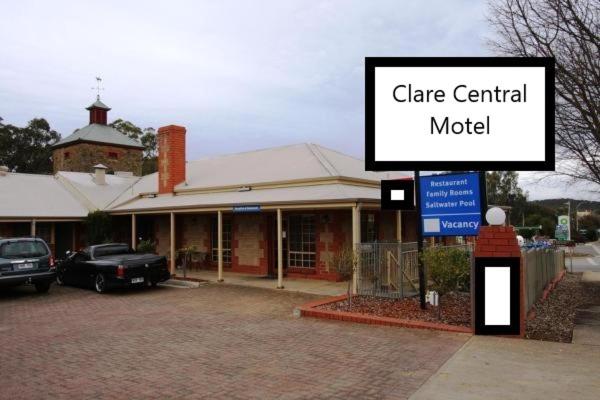 هتل Clare Central