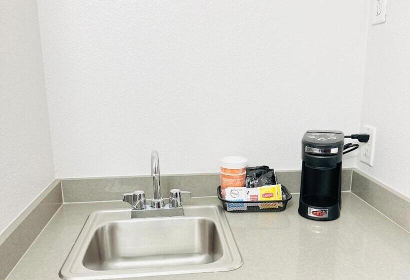 هتل Comfort Inn & Suites Frisco   Plano