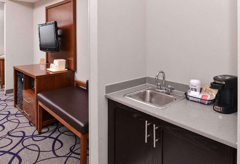 هتل Comfort Inn & Suites Frisco  Plano Frisco