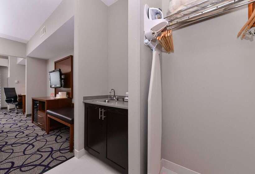 هتل Comfort Inn & Suites Frisco  Plano Frisco