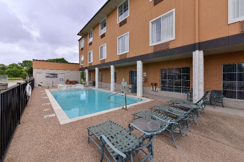 هتل Comfort Inn & Suites Frisco  Plano Frisco