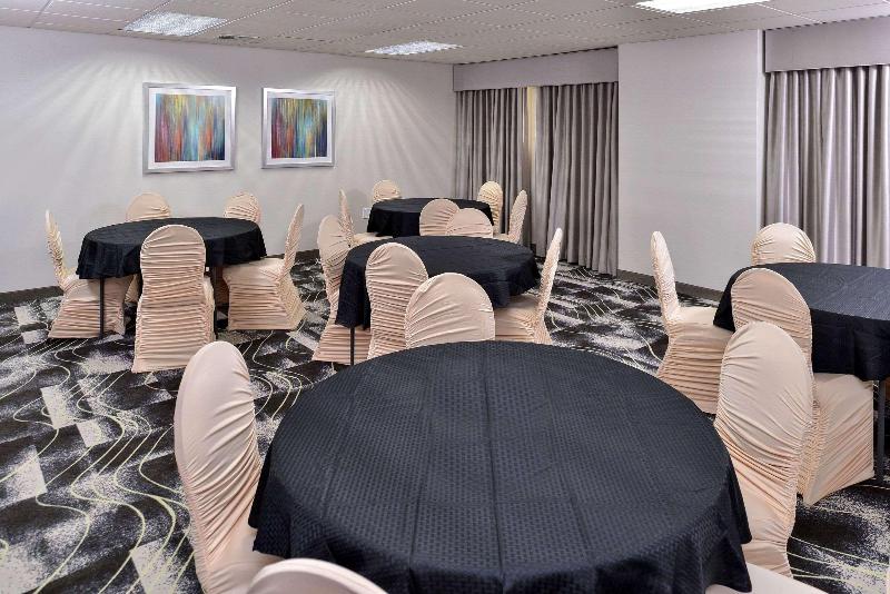 هتل Comfort Inn & Suites Frisco   Plano