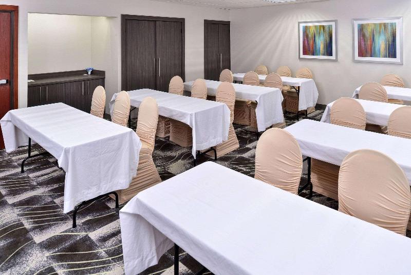 هتل Comfort Inn & Suites Frisco   Plano