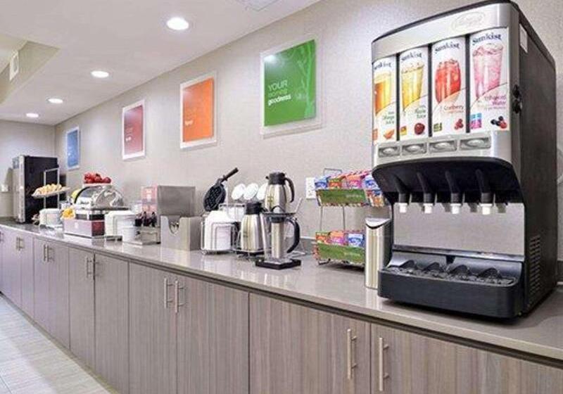 هتل Comfort Inn & Suites Frisco   Plano