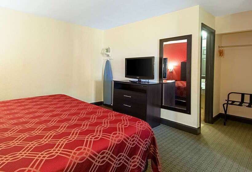 ホテル Econo Lodge Inn & Suites