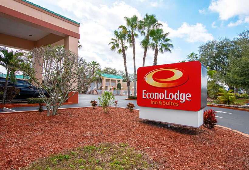 ホテル Econo Lodge Inn & Suites