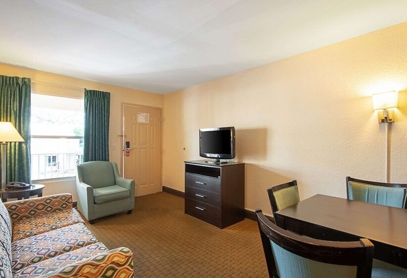 Hotel Econo Lodge Inn & Suites