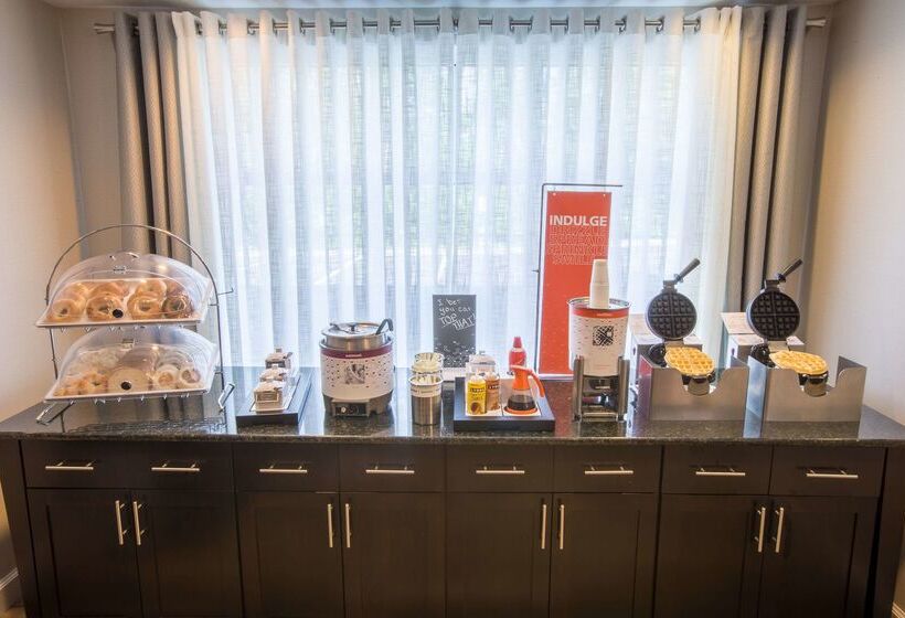 هتل Hampton Inn & Suites Berkshires Lenox