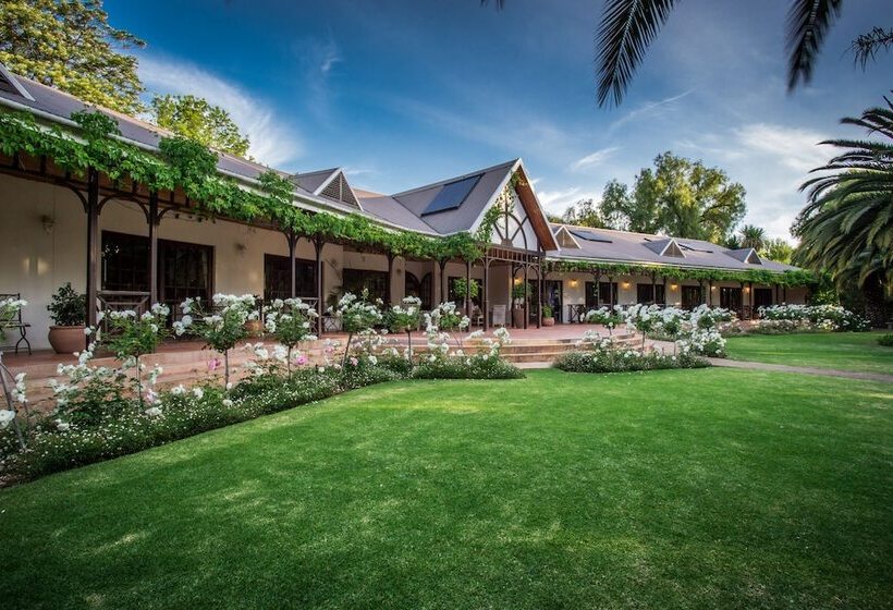 Отель Hlangana Lodge