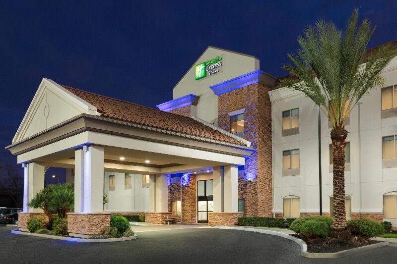 هتل Holiday Inn Express & Suites Merced   Yosemite Natl Pk Area, An Ihg
