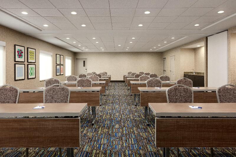 هتل Holiday Inn Express & Suites Merced   Yosemite Natl Pk Area, An Ihg