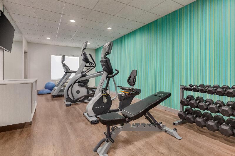 هتل Holiday Inn Express & Suites Merced   Yosemite Natl Pk Area, An Ihg