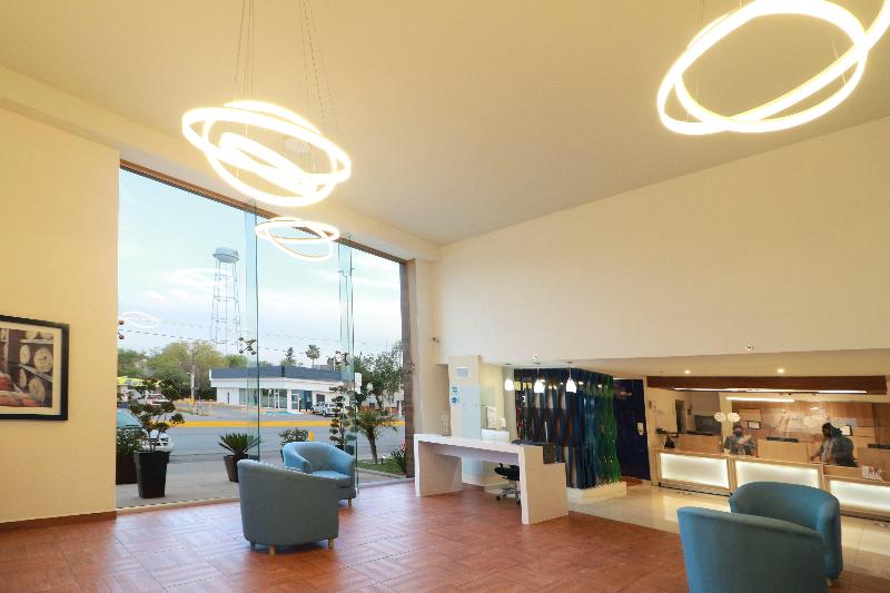 هتل Holiday Inn Express Piedras Negras, An Ihg