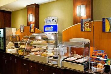 هتل Holiday Inn Express & Suites Drayton Valley, An Ihg