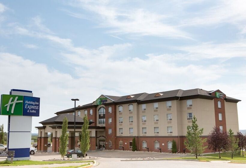هتل Holiday Inn Express & Suites Drayton Valley