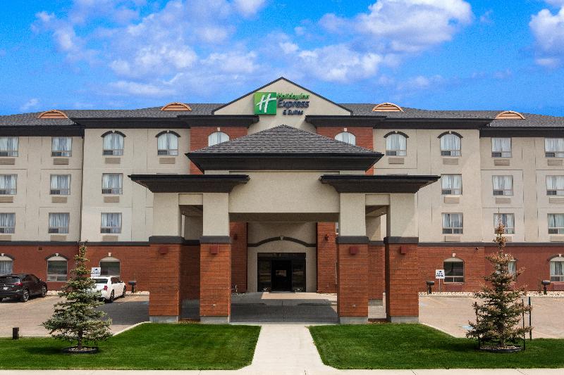 هتل Holiday Inn Express & Suites Whitecourt, An Ihg