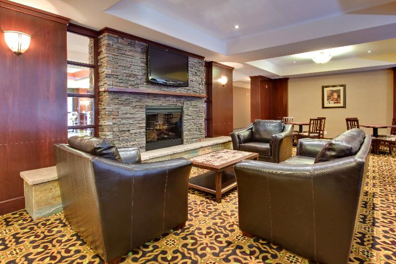 هتل Holiday Inn Express & Suites Whitecourt, An Ihg