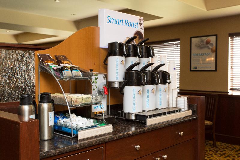 هتل Holiday Inn Express & Suites Whitecourt, An Ihg