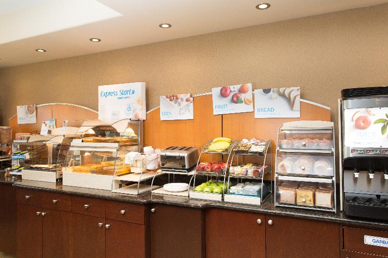 هتل Holiday Inn Express & Suites Whitecourt, An Ihg