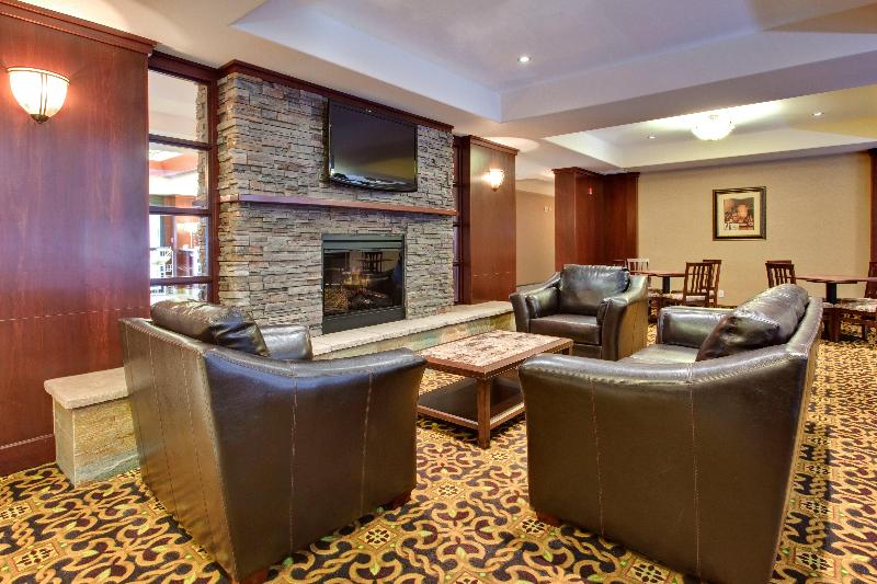 هتل Holiday Inn Express & Suites Whitecourt, An Ihg
