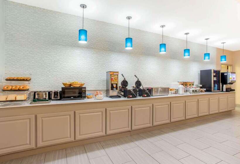 هتل La Quinta By Wyndham Hillsboro