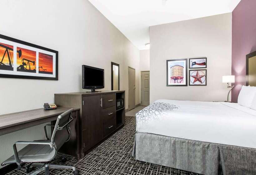 هتل La Quinta By Wyndham Hillsboro