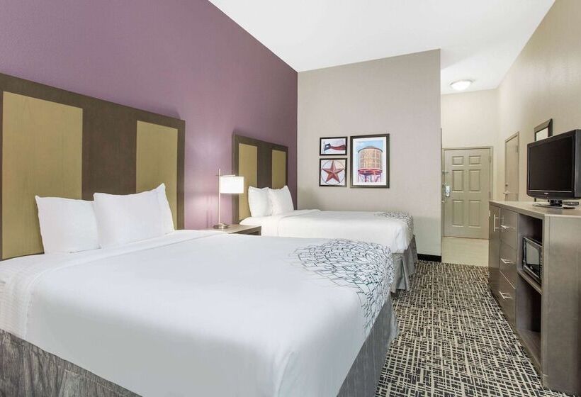 هتل La Quinta By Wyndham Hillsboro