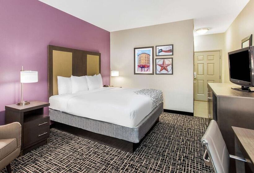 هتل La Quinta By Wyndham Hillsboro