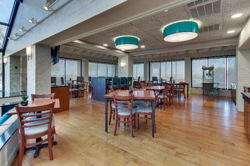 Отель Pear Tree Inn St Louis Airport