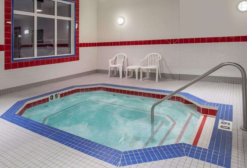 בית מלון כפרי Ramada By Wyndham Brooks