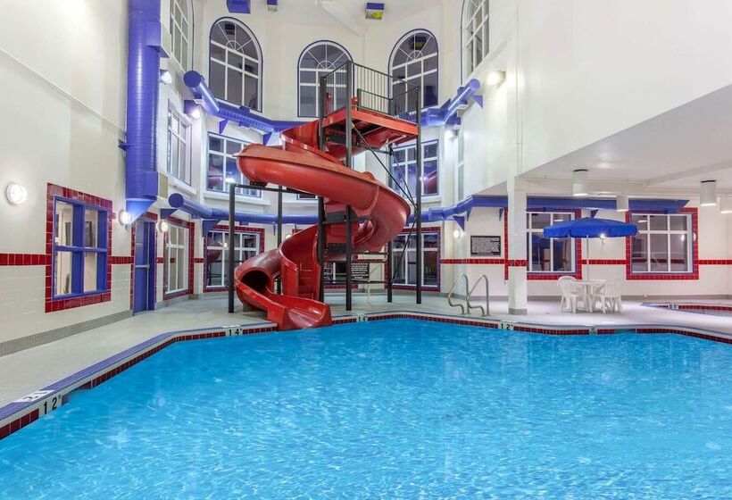 בית מלון כפרי Ramada By Wyndham Brooks